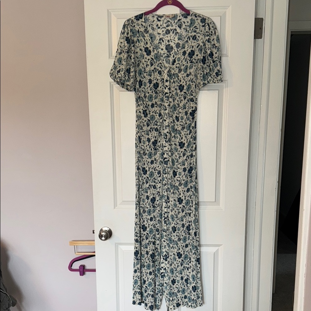 Faherty Blue and White Sheath Maxi Dress with Flutter Sleeves Like NEW!